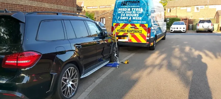 Mercedes-AMG GLS SUV mobile tyre service