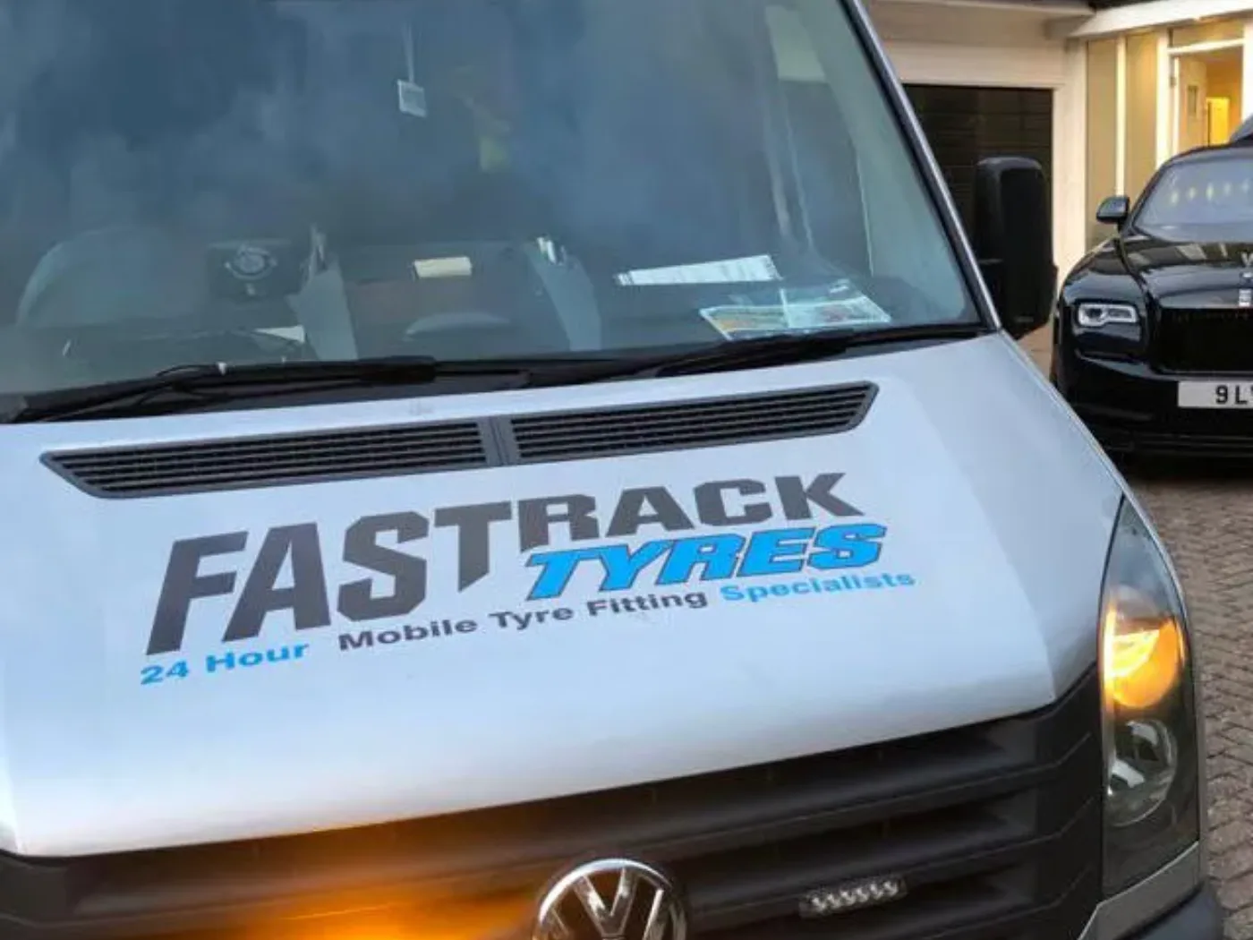 Fastrack VW Crafter van on a residential mobile tyre call-out